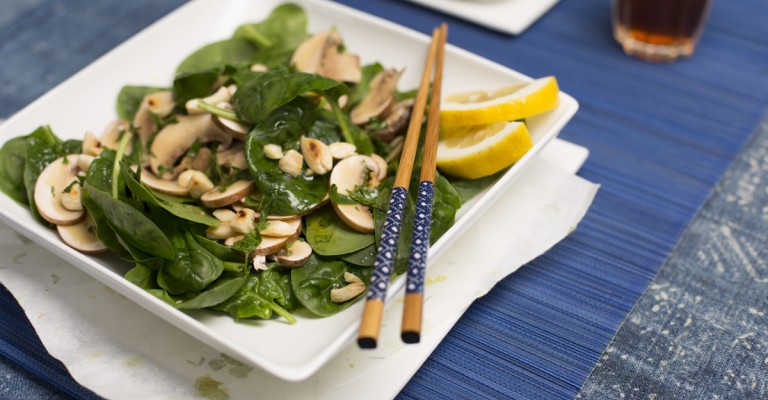 Insalata Di Funghi Crudi Con Spinaci E Mandorle Love My Salad