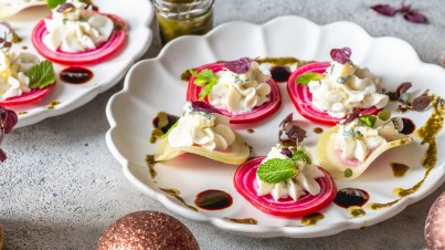 Beet bites with cream cheese