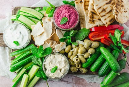 Discover these tasty vegetable dips - perfect for snacking!