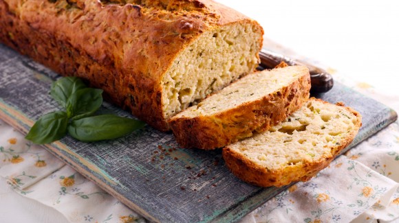 How to make cheesy vegetable lunchbox bread