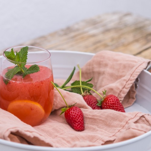 Agua de fresas y hierbabuena | Love my Salad